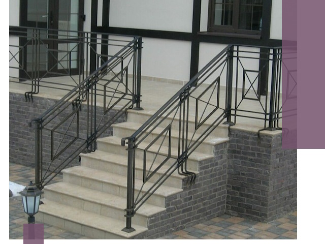 Перила для крыльца в Королёве — монтаж, изготовление и установка