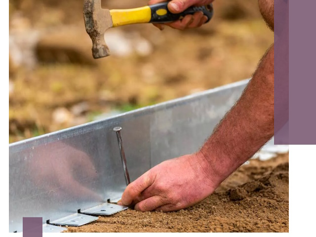 Монтаж металлических бордюров в Королёве быстро и качественно